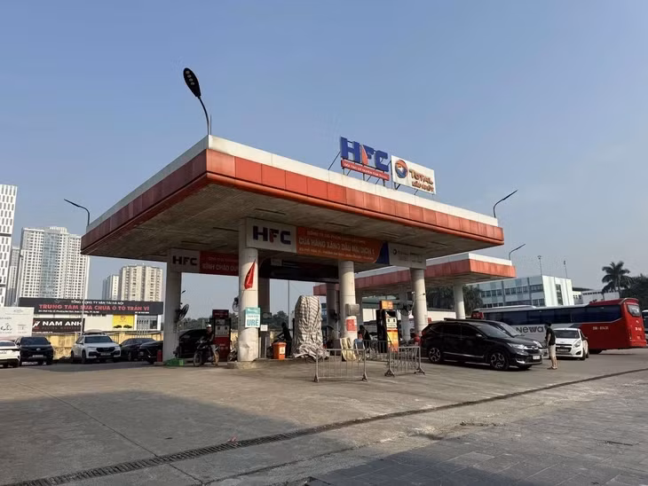 Sáng 21-9, cây xăng đã hoạt động bình thường - Ảnh: Đ.T.