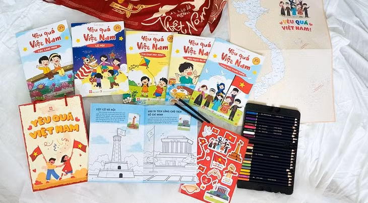 Bộ sách “Yêu quá Việt Nam”.