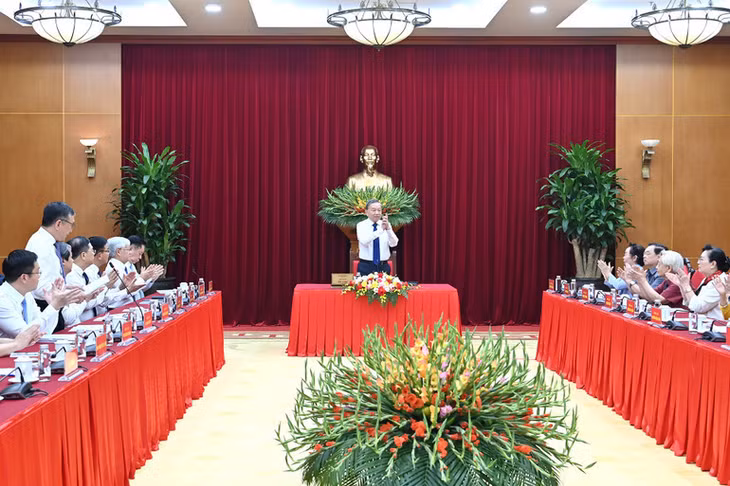 Tổng Bí thư Tô Lâm chủ trì buổi gặp mặt Ban Thường vụ Trung ương Hội Khuyến học Việt Nam. (Ảnh: ĐĂNG KHOA)