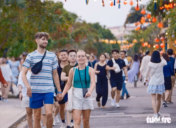 Giải thưởng Du lịch Việt Nam tôn vinh các doanh nghiệp uy tín, đóng góp tích cực cho sự phát triển của du lịch Việt - Ảnh: NAM TRẦN