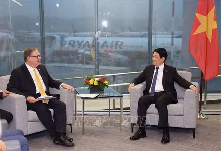 Chủ tịch nước Lương Cường tiếp Phó Thống đốc bang Washington Denny Heck