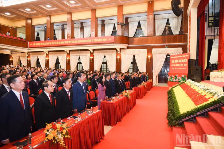 Các đại biểu tham dự phiên bế mạc Đại hội. (Ảnh: THẾ ĐẠI)