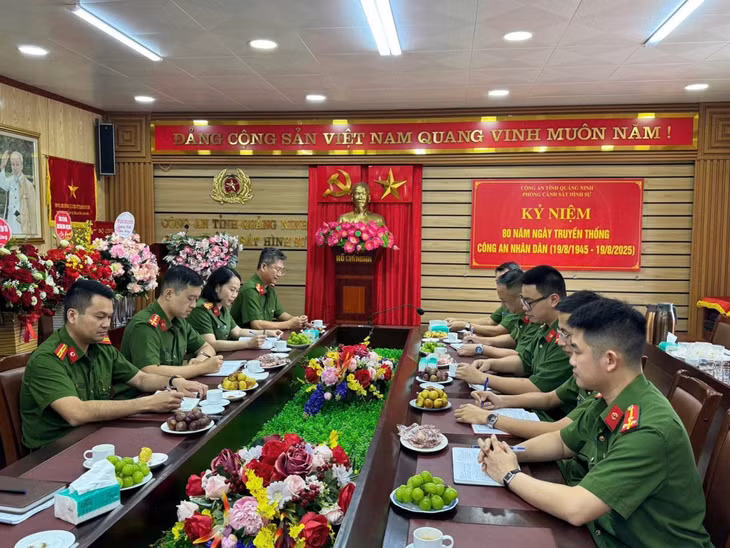 Quang cảnh buổi họp chuyên môn của Phòng CSHS Công an tỉnh Quảng Ninh.