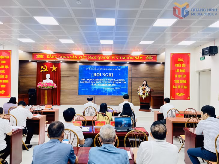 Lãnh đạo UBND phường Hà Lầm phát biểu chỉ đạo tại hội nghị.