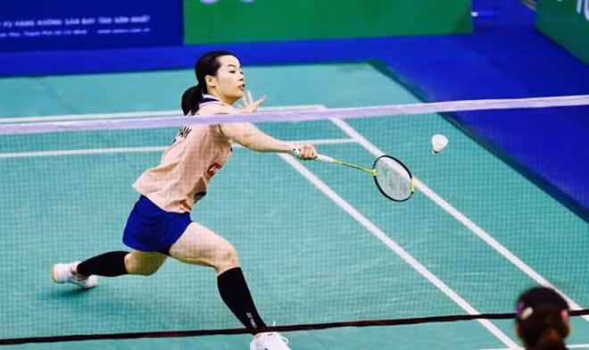 Tay vợ Nguyễn Thùy Linh. Ảnh: Thanh Vũ