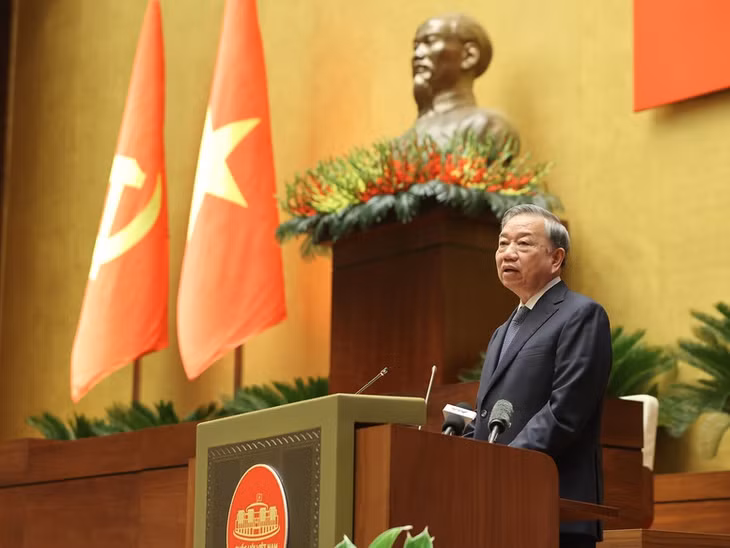Tổng Bí thư Tô Lâm: Mục tiêu là tăng tuổi thọ khỏe mạnh, giảm chi trả cho người bệnh, số hóa hệ thống, củng cố y tế cơ sở, nâng cao chất lượng dịch vụ và sự hài lòng của người bệnh - Ảnh VGP/Nhật Bắc