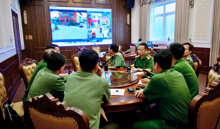 Công an tỉnh huy động tối đa lực lượng thường trực sẵn sàng thực hiện nhiệm vụ. Khu vực Trung tâm Tổ chức hội nghị tỉnh - nơi diễn ra trọng thể Đại hội đại biểu Đảng bộ tỉnh lần thứ XVI được đặt dưới sự giám sát chặt chẽ của hệ thống camera an ninh và sự theo dõi, chỉ đạo sát sao từ Trung tâm Chỉ huy an ninh phục vụ Đại hội.