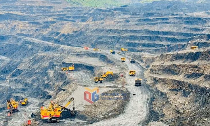 Khai thác than tại Công ty CP Than Đèo Nai - Cọc 6. Ảnh: Mạnh Trường