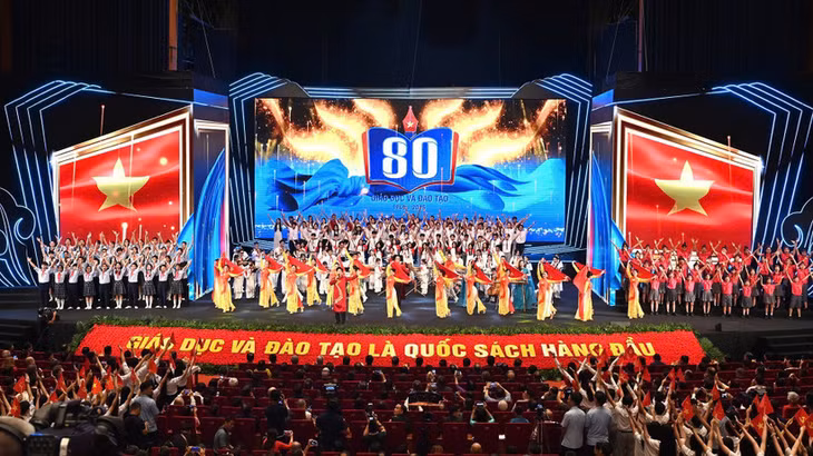 Chương trình nghệ thuật tại lễ kỷ niệm. (Ảnh: ĐĂNG KHOA)