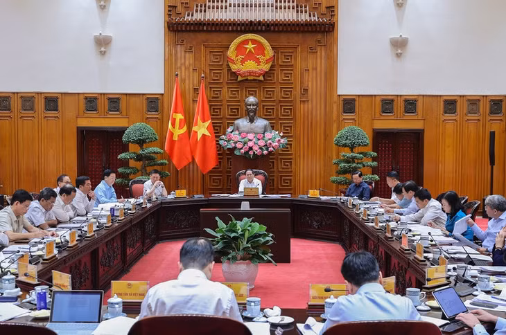 Thủ tướng Phạm Minh Chính chủ trì cuộc họp của Thường trực Chính phủ - Ảnh: VGP/Nhật Bắc