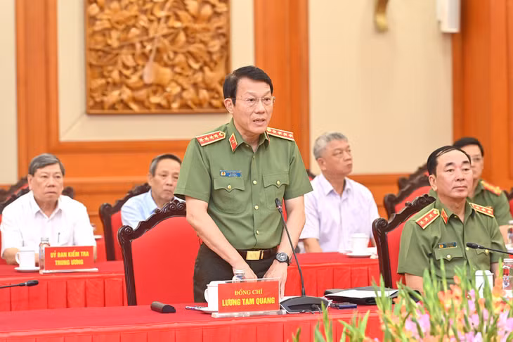 Đại tướng Lương Tam Quang, Ủy viên Bộ Chính trị, Bí thư Đảng ủy Công an Trung ương phát biểu tại cuộc làm việc. (Ảnh: ĐĂNG KHOA)