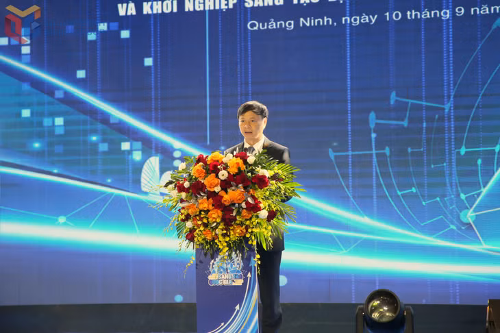 Thứ trưởng Bộ KH&amp;CN Hoàng Minh phát biểu tại diễn đàn.