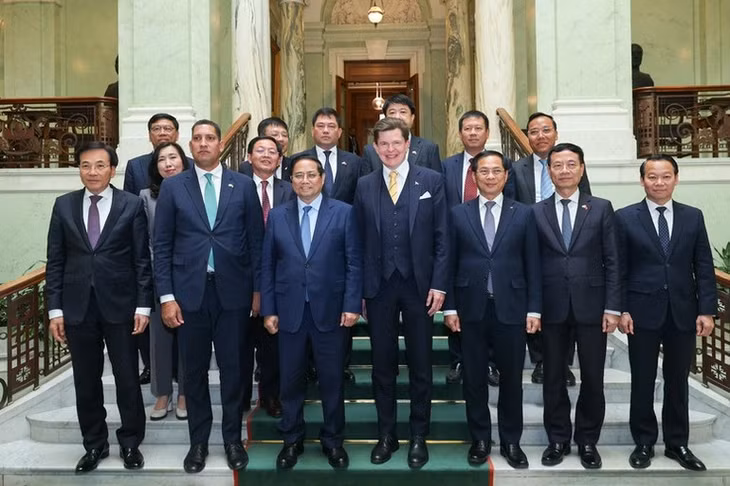 Hai nhà lãnh đạo bày tỏ tin tưởng chuyến thăm sẽ góp phần làm sâu sắc hơn nữa quan hệ hữu nghị và hợp tác truyền thống Việt Nam-Thụy Điển trong thời gian tới. (Ảnh: VGP/NHẬT BẮC)