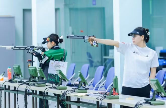 Các xạ thủ của đội tuyển Bắn súng Việt Nam. Ảnh: Bùi Lượng