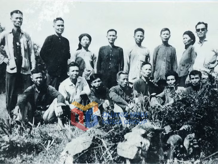 Các chiến sỹ trong tiểu đội Trần Phú (Chiến khu Đông Triều). Ảnh: Tư liệu