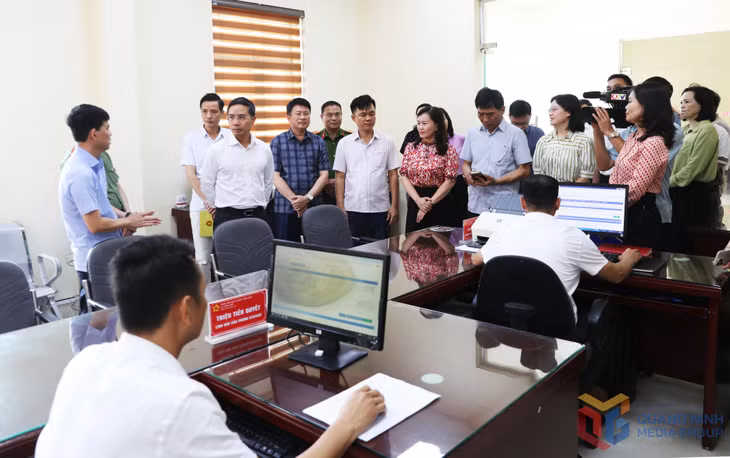 Đồng chí Chủ tịch UBND tỉnh kiểm tra tại xã Thống Nhất.