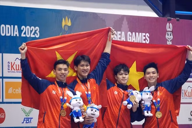 Đội tuyển bơi Việt Nam tại SEA Games 32. Ảnh: Duy Nam