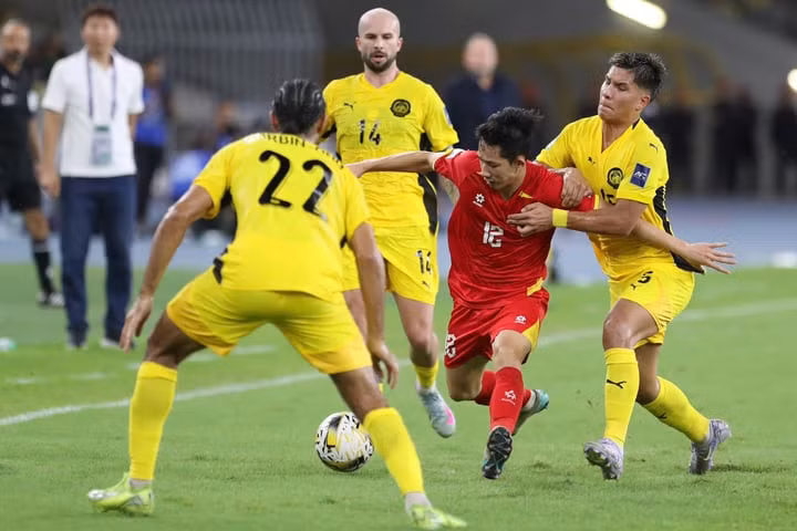 Malaysia hoàn toàn "lột xác" trở thành đội bóng có đẳng cấp vượt trội.