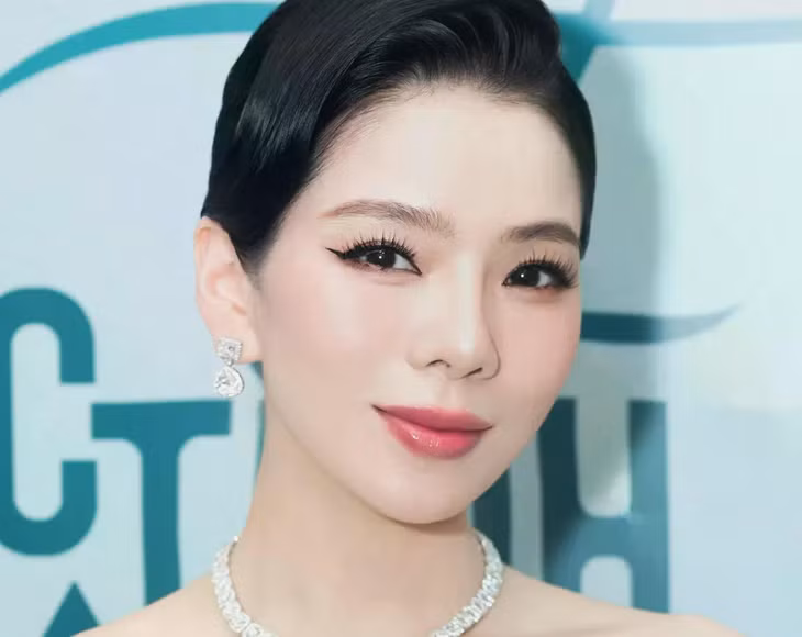 Lệ Quyên chia sẻ về cuộc sống, chuyện tình cảm hiện tại.
