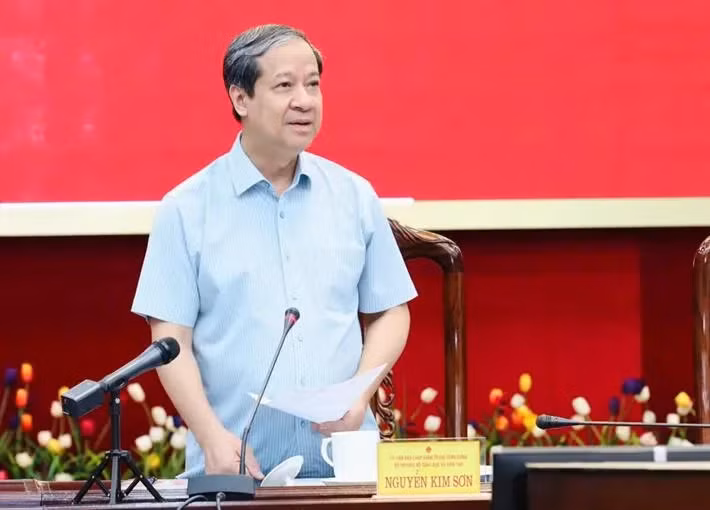 Bộ trưởng Nguyễn Kim Sơn phát biểu kết luận tại buổi làm việc