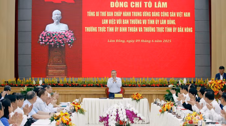 Tổng Bí thư Tô Lâm chủ trì làm việc với Ban Thường vụ Tỉnh ủy Lâm Đồng, Thường trực Tỉnh ủy Bình Thuận và Thường trực Tỉnh ủy Đắk Nông. (Ảnh: BẢO VĂN)