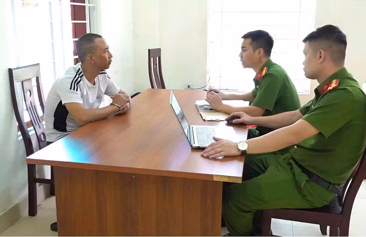Vũ Anh Tuấn tại cơ quan Công an. Ảnh: Văn Hậu
