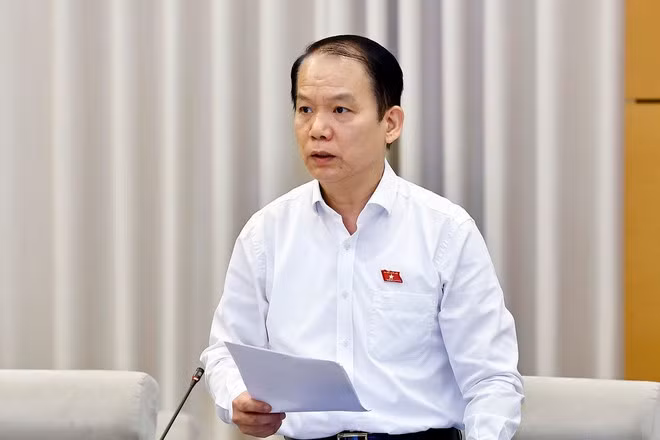 Chủ nhiệm Ủy ban Pháp luật và Tư pháp của Quốc hội Hoàng Thanh Tùng phát biểu. (Ảnh: Doãn Tấn/TTXVN)