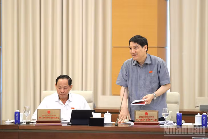 Chủ nhiệm Ủy ban Văn hóa và Xã hội Nguyễn Đắc Vinh. (Ảnh: DUY LINH)
