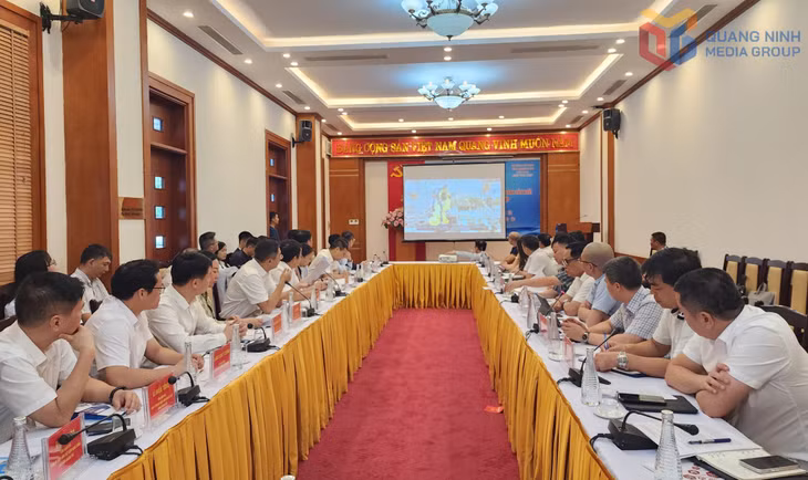 Chương trình kết nối doanh nghiệp công nghiệp Việt Nam - Trung Quốc do Sở Công Thương tỉnh Quảng Ninh (Việt Nam) phối hợp với Sở Thương mại Khu tự trị dân tộc Choang Quảng Tây (Trung Quốc) tổ chức.
