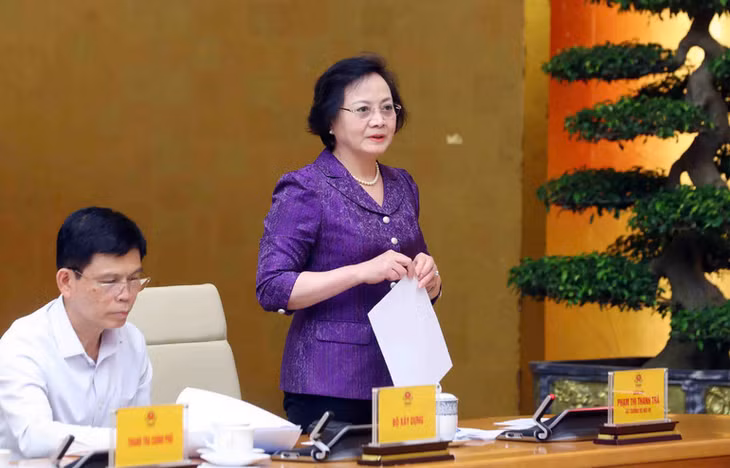 Bộ trưởng Nội vụ Phạm Thị Thanh Trà báo cáo quá trình xây dựng các nghị định