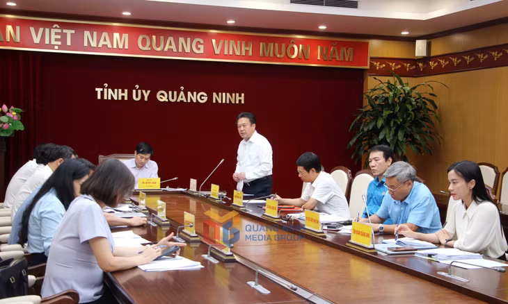 Đồng chí Nguyễn Đức Thành, Chủ nhiệm Ủy ban Kiểm tra Tỉnh ủy, phát biểu tại hội nghị.