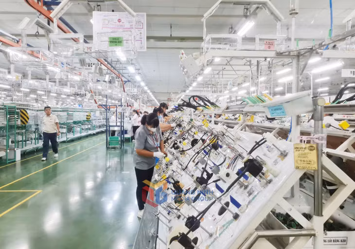 Sản xuất tại KCN Đông Mai (TX Quảng Yên). Ảnh: Phạm Tăng