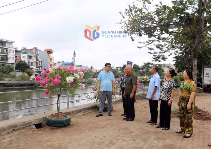Đảng viên, nhân dân khu 2B, phường Cao Xanh đóng góp hơn 100 triệu đồng xây dựng công trình hàng rào an toàn bờ mương chào mừng Đại hội Đảng bộ phường nhiệm kỳ 2025-2030.