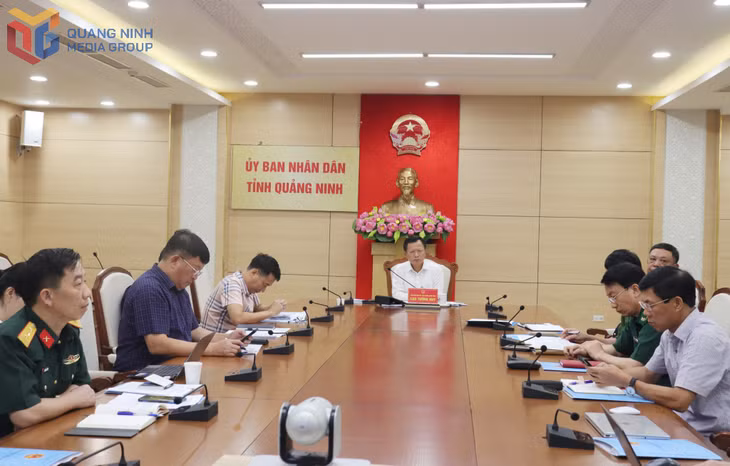 Các đại biểu dự hội nghị tại điểm cầu Quảng Ninh.