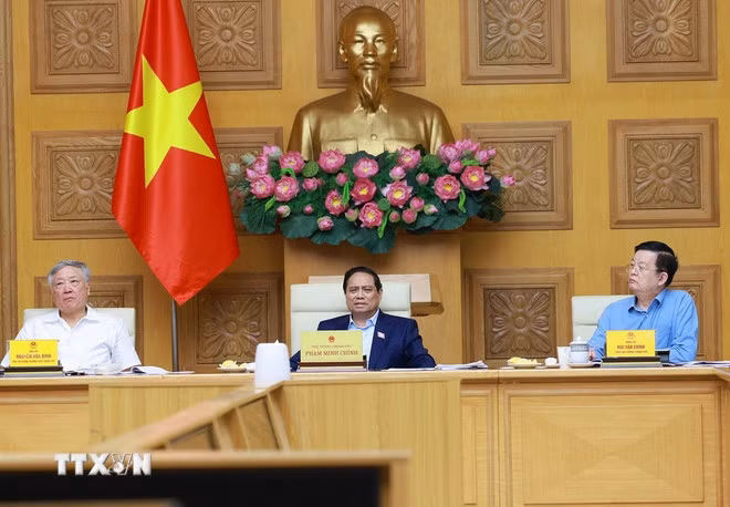 Thủ tướng Phạm Minh Chính chủ trì họp triển khai Triển lãm thành tựu của đất nước nhân dịp kỷ niệm 80 năm Quốc khánh. (Ảnh: Dương Giang/TTXVN)
