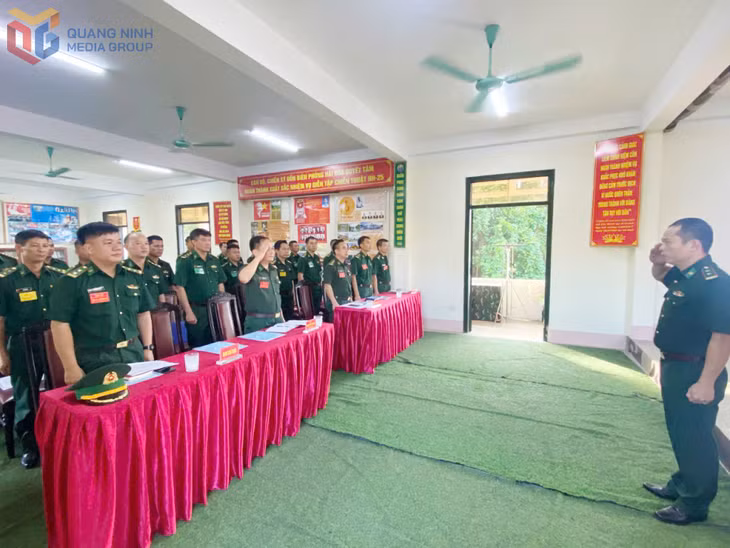 Đồn Biên phòng Hải Hào triển khai nội dung diễn tập. 
