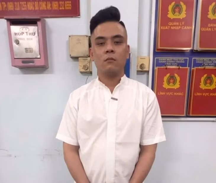 Tưởng Chí Huy bị khởi tố, bắt tạm giam vì đánh bảo vệ tại phố đi bộ Nguyễn Huệ gây thương tích - Ảnh: Công an cung cấp