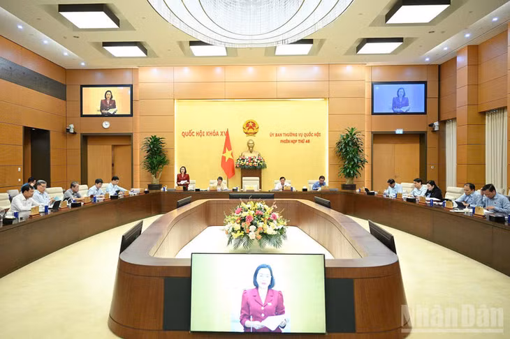 Quang cảnh phiên họp. (Ảnh: DUY LINH)