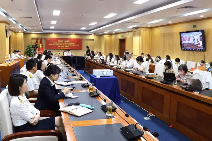 Một buổi Hội nghị tháo gỡ vướng mắc trong quá trình sử dụng hóa đơn điện tử của cơ quan thuế.