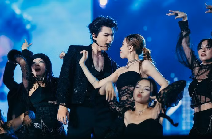 HIEUTHUHAI hiện là một trong những cái tên hot nhất của làng giải trí - Ảnh: FBNV