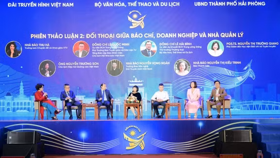 Diễn đàn “Vai trò của báo chí trong việc thúc đẩy phát triển triển các ngành công nghiệp văn hoá năm 2025”.