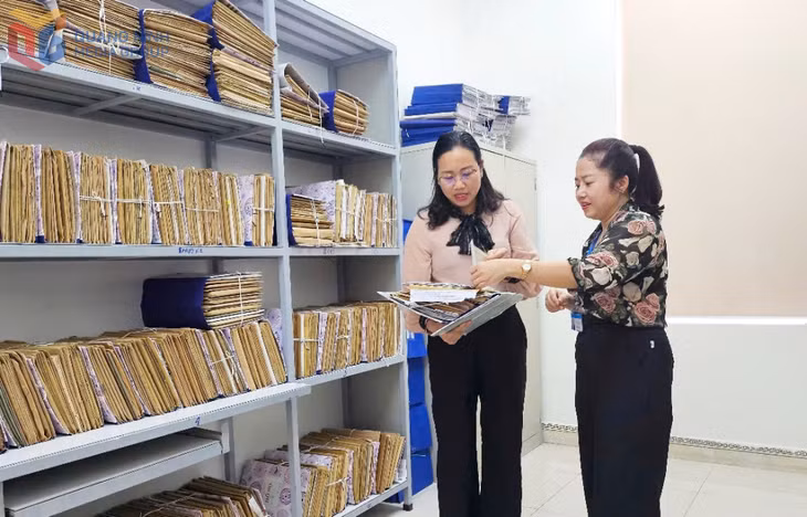 Tổ rà soát công tác chỉnh lý, số hóa tài liệu của Văn phòng Tỉnh ủy trực tiếp đi hỗ trợ, hướng dẫn các địa phương cấp xã.