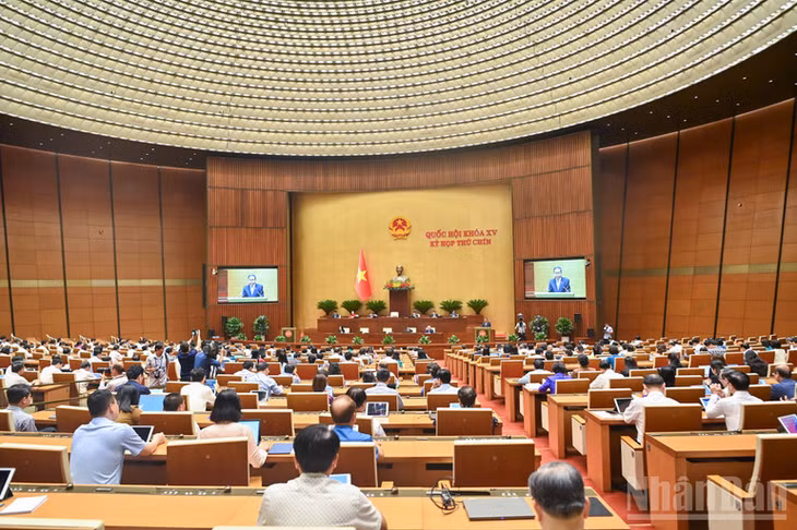 Quang cảnh phiên chất vấn sáng 19/6. (Ảnh: DUY LINH)