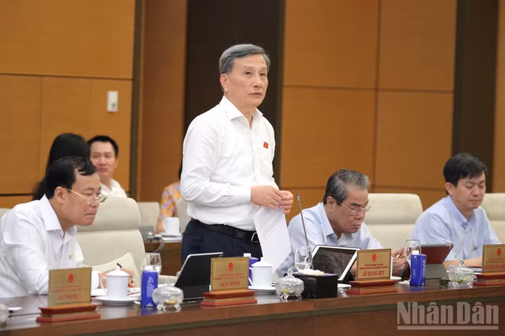 Chủ nhiệm Ủy ban Khoa học, Công nghệ và Môi trường Lê Quang Huy. (Ảnh: DUY LINH)