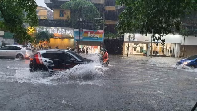 Miền Bắc mưa liên tiếp trước khi đón thêm đợt mưa rất lớn.