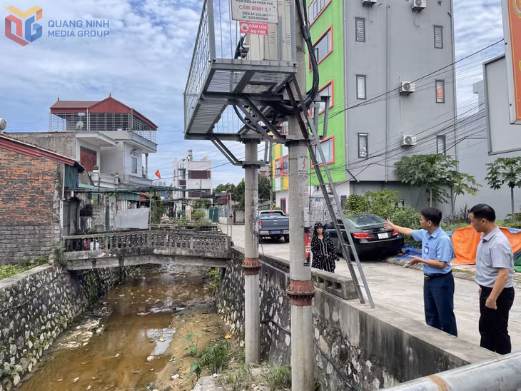 Tuyến suối Ba Toa (phường Cẩm Bình, TP Cẩm Phả) được nạo vét, thu gom rác, khơi thông dòng chảy sau khi có kiến nghị của cử tri. Ảnh: Hiểu Trân