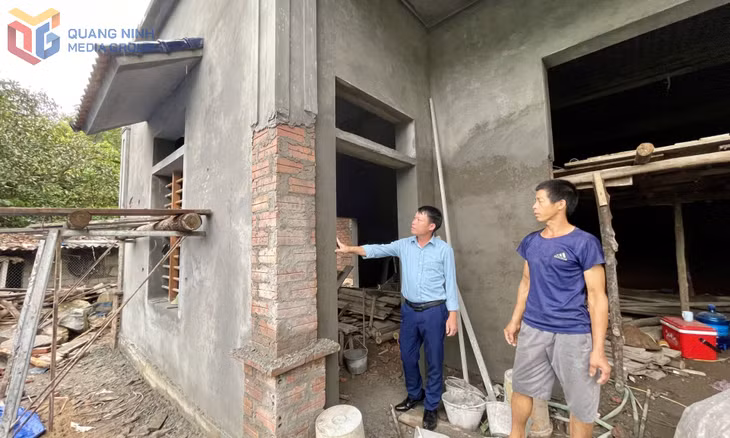 Gia đình ông Đặng A Sạm, thôn Khe Mó, xã Húc Động được hỗ trợ xây mới và dự kiến sẽ hoàn thành trong tháng 6/2025.