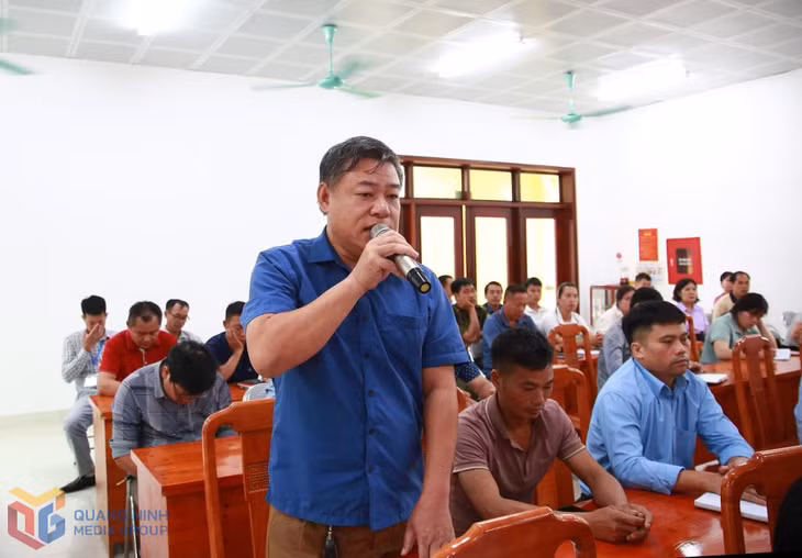 Cử tri xã Điền Xá gửi tới đại biểu HĐND tỉnh các ý kiến, kiến nghị.