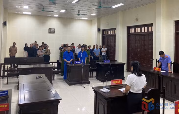 TAND TP Cẩm Phả xét xử công khai vụ án “Mua bán trái phép chất ma túy” và “Tổ chức sử dụng trái phép chất ma túy”.