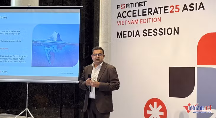 Theo ông Rashish Pandey, thế hệ mối đe dọa mới được hỗ trợ bởi AI khó bị phát hiện hơn, thường lợi dụng điểm yếu trong hành vi con người, các lỗi sai trong cấu hình hệ thống và lỗ hổng trong quản lý định danh. Ảnh: T.Trang